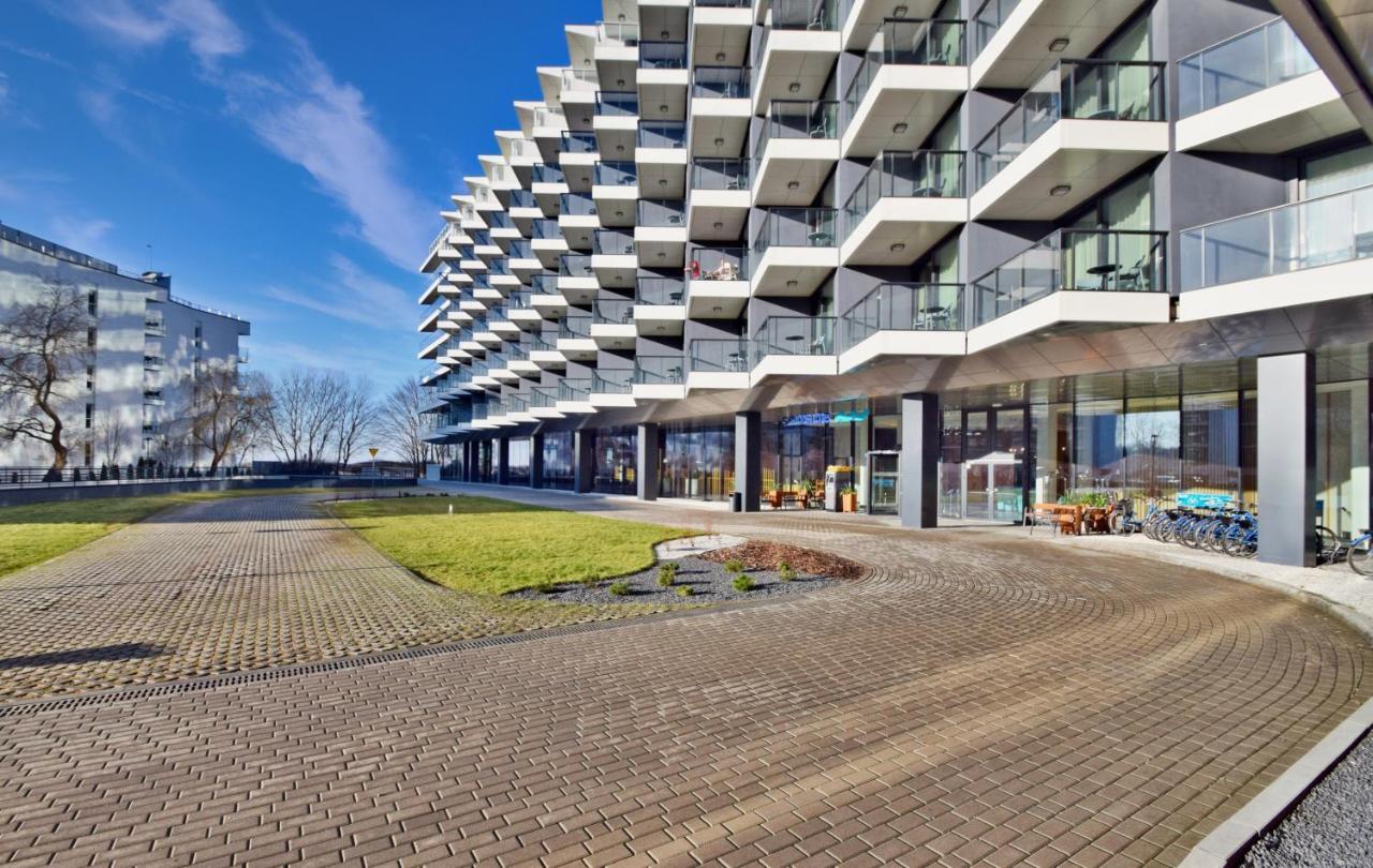 North Apartments, Sunsetview 507